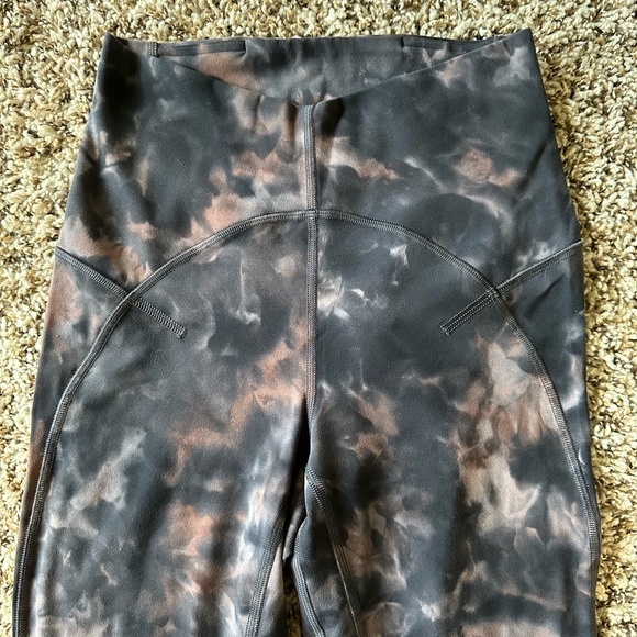 Lululemon Align Unlimit High Rise Keyhole tight 25” - Picture 4 of 5